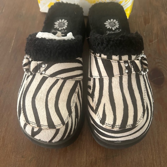 Only worn once. Still in plastic packaging & original box. They are so so cute. - Picture 2 of 5